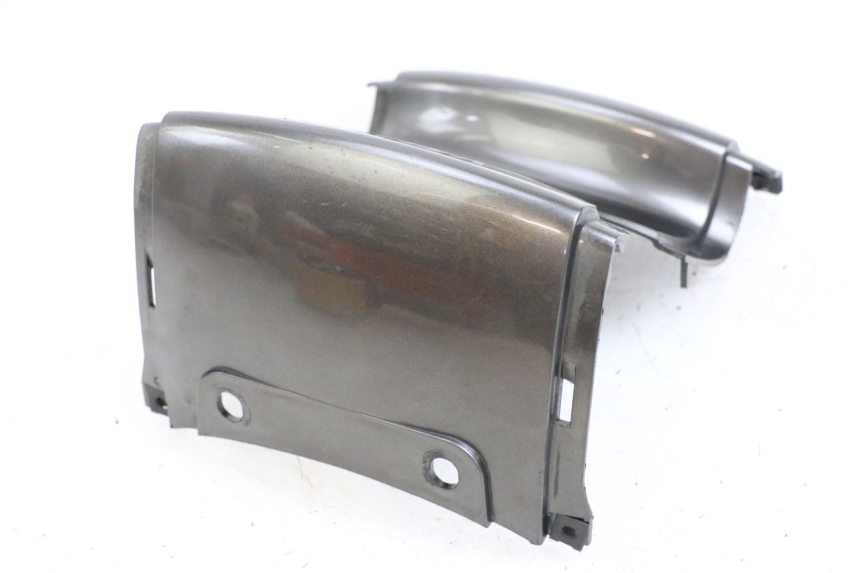 photo de CARENA POSTERIORE CONGIUNZIONE YAMAHA YP MAJESTY 125 (2002 - 2006) - Vista d'insieme del prodotto