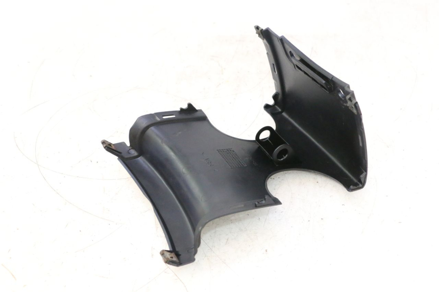photo de CARENA POSTERIORE CONGIUNZIONE YAMAHA YP MAJESTY 125 (2002 - 2006) - Dettaglio del componente