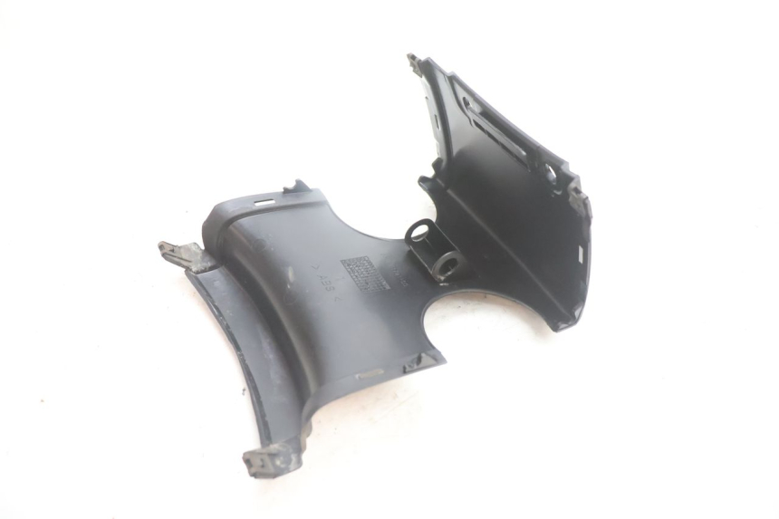 photo de CARENA POSTERIORE CONGIUNZIONE YAMAHA YP MAJESTY 125 (2002 - 2006) - Dettagli dei punti di fissaggio