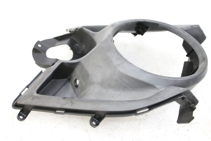 photo de CARENA ANTERIORE CONGIUNZIONE YAMAHA BW'S BWS 125 (2010 - 2013) - Primo piano tecnico