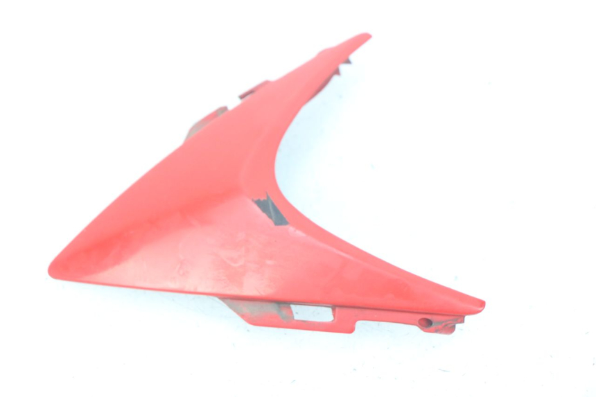 photo de Giunzione carena anteriore HONDA CBR R 125 (2003 - 2006) - Primo piano tecnico