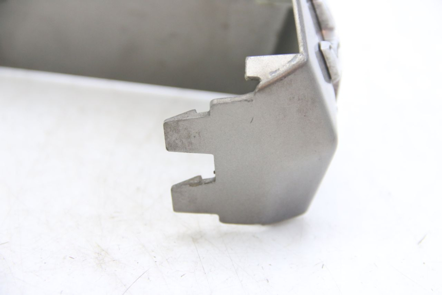 photo de GIUNZIONE CARENA ANTERIORE PEUGEOT CITYSTAR 125 (2011 - 2017) - Dettaglio del componente