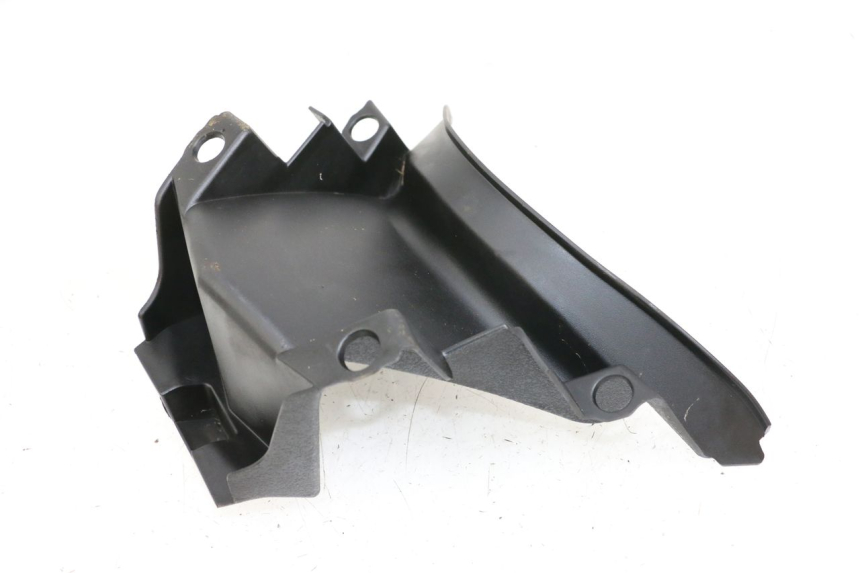 photo de GIUNZIONE CARENA ANTERIORE PEUGEOT CITYSTAR 50 (2013 - 2017) - Primo piano tecnico