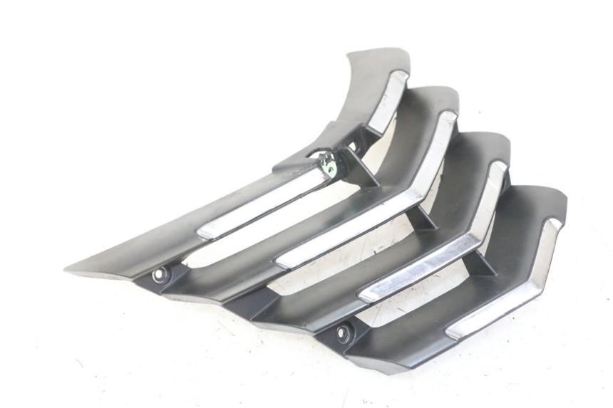 photo de GIUNZIONE CARENA ANTERIORE PEUGEOT CITYSTAR 50 (2013 - 2017) - Vista principale