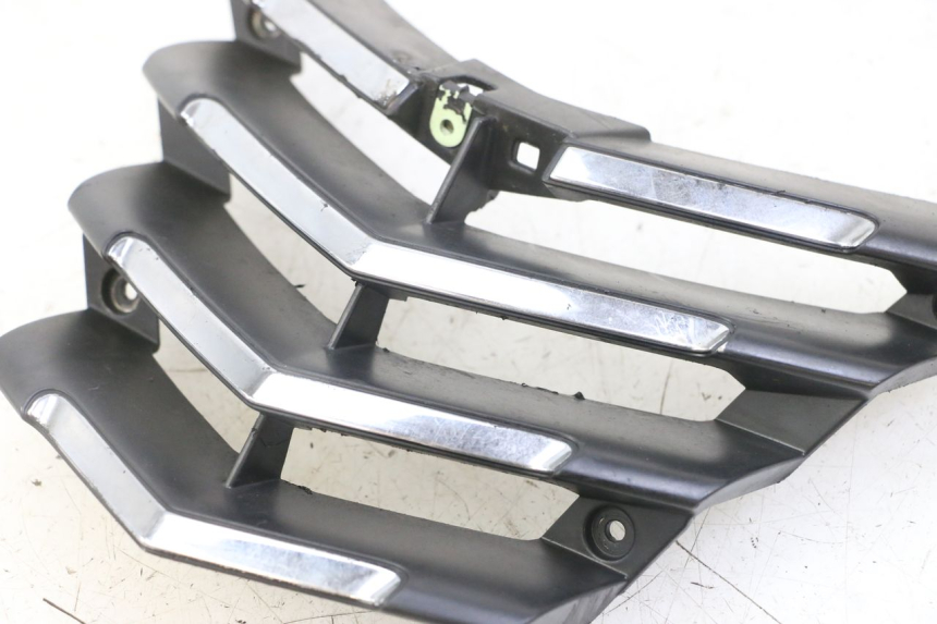 photo de GIUNZIONE CARENA ANTERIORE PEUGEOT CITYSTAR 50 (2013 - 2017) - Dettaglio del componente