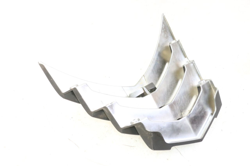 photo de GIUNZIONE CARENA ANTERIORE PEUGEOT CITYSTAR 50 (2013 - 2017) - Dettaglio del componente