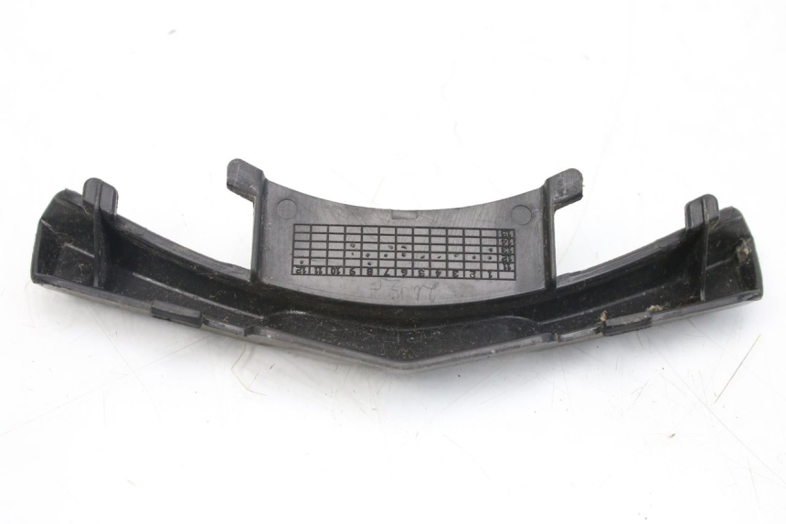 photo de GIUNZIONE CARENA ANTERIORE YAMAHA D'ELIGHT DELIGHT 115 (2013 - 2017) - Dettaglio del componente