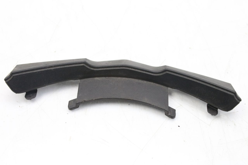 photo de GIUNZIONE CARENA ANTERIORE YAMAHA D'ELIGHT DELIGHT 115 (2013 - 2017) - Zoom sullo stato d'uso