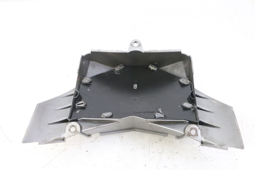 photo de CARENA ANTERIORE CONGIUNZIONE PEUGEOT ELYSTAR 50 (2002 - 2014) - Zoom sullo stato d'uso