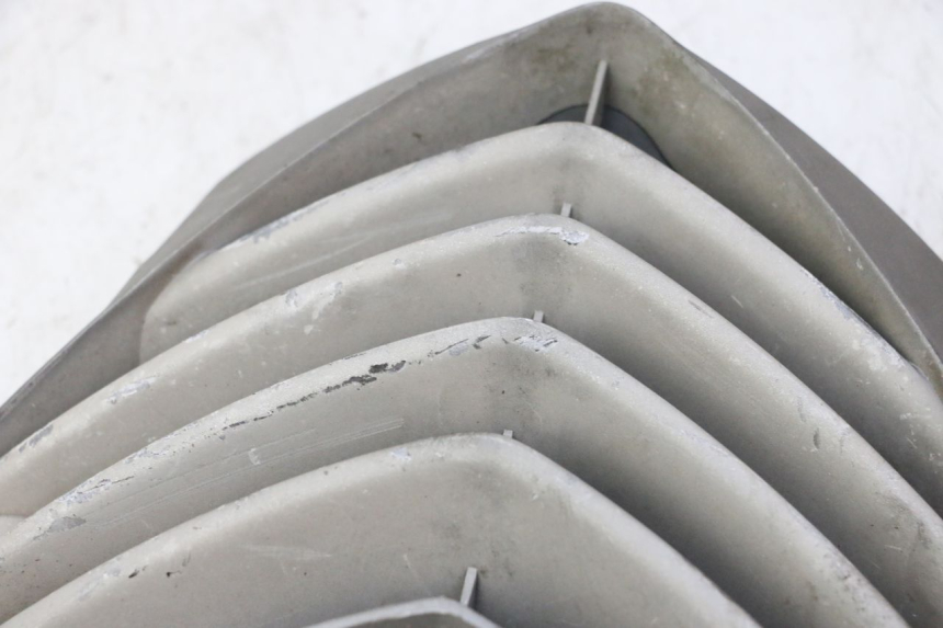 photo de CARENA ANTERIORE CONGIUNZIONE PEUGEOT ELYSTAR 50 (2002 - 2014) - Zoom sullo stato d'uso