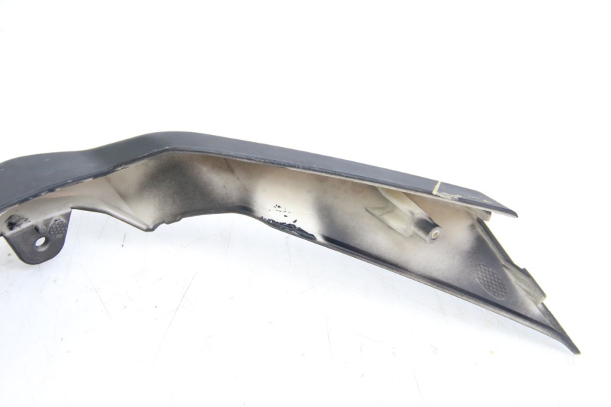 photo de GIUNZIONE CARENA ANTERIORE JM MOTORS EVOLIS 4T 50 (2018 - 2022) - Zoom sui componenti