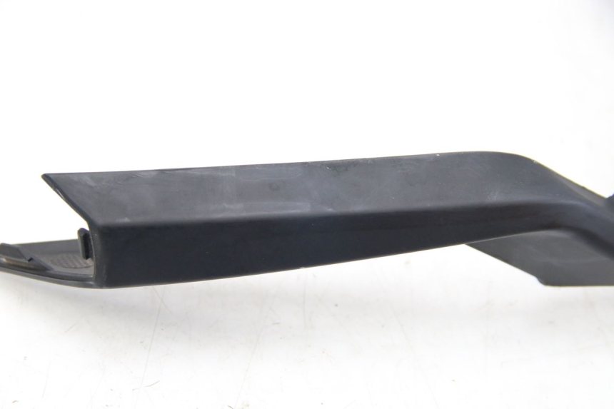 photo de GIUNZIONE CARENA ANTERIORE JM MOTORS EVOLIS 4T 50 (2018 - 2022) - Zoom sullo stato d'uso