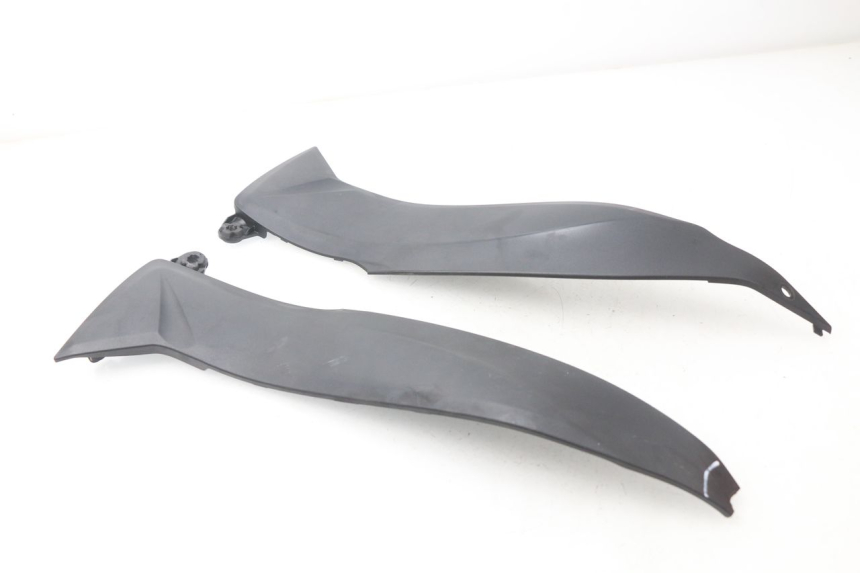 photo de Giunzione carena anteriore SUZUKI GSX-R GSXR K16 1000 (2012 - 2016) - Vista principale