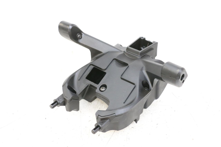 photo de CARENA ANTERIORE CONGIUNZIONE HUSQVARNA SVARTPILEN 401 (2018 - 2023) - Zoom sullo stato d'uso