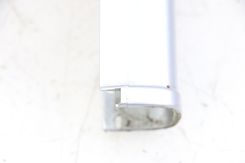 photo de GIUNZIONE PARAFANGO ANTERIORE INF PEUGEOT 103 VOGUE VS2 50 (2004 - 2017) - Zoom sullo stato d'uso