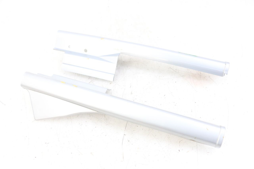 photo de GIUNZIONE PARAFANGO ANTERIORE INF PEUGEOT 103 VOGUE VS2 50 (2004 - 2017) - Ricambio usato controllato