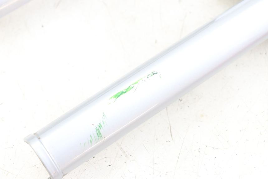 photo de GIUNZIONE PARAFANGO ANTERIORE INF PEUGEOT 103 VOGUE VS2 50 (2004 - 2017) - Marcature e riferimenti originali