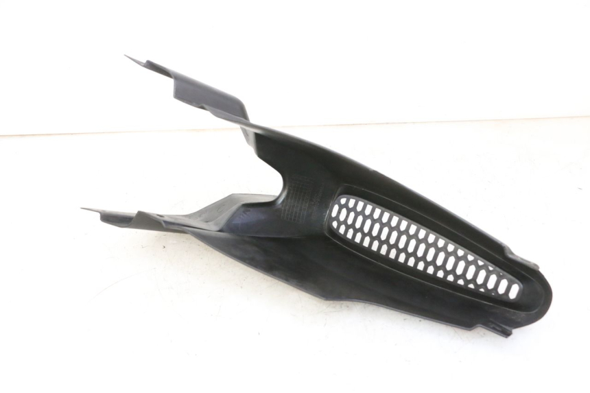 photo de CARENA ANTERIORE CONGIUNZIONE QUADRO 4 4D 350 (2015 - 2018) - Dettaglio del componente