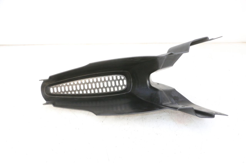 photo de CARENA ANTERIORE CONGIUNZIONE QUADRO 4 4D 350 (2015 - 2018) - Zoom sullo stato d'uso