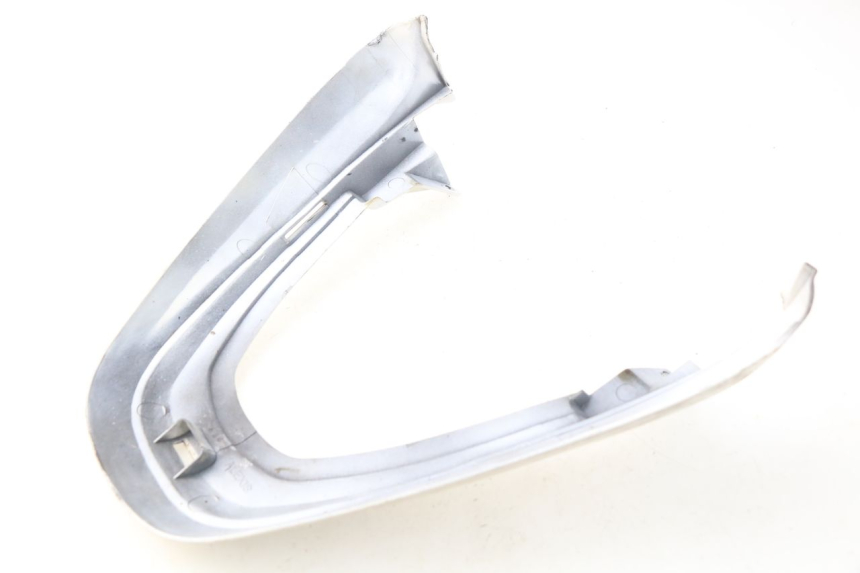 photo de Giunzione carena anteriore inf YAMAHA BW'S 50 (1999 - 2003) - Dettagli dei punti di fissaggio