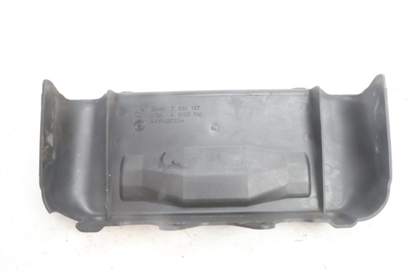 photo de GIUNZIONE PARAURTI ANTERIORE INF BMW C1 125 (2000 - 2003) - Primo piano tecnico