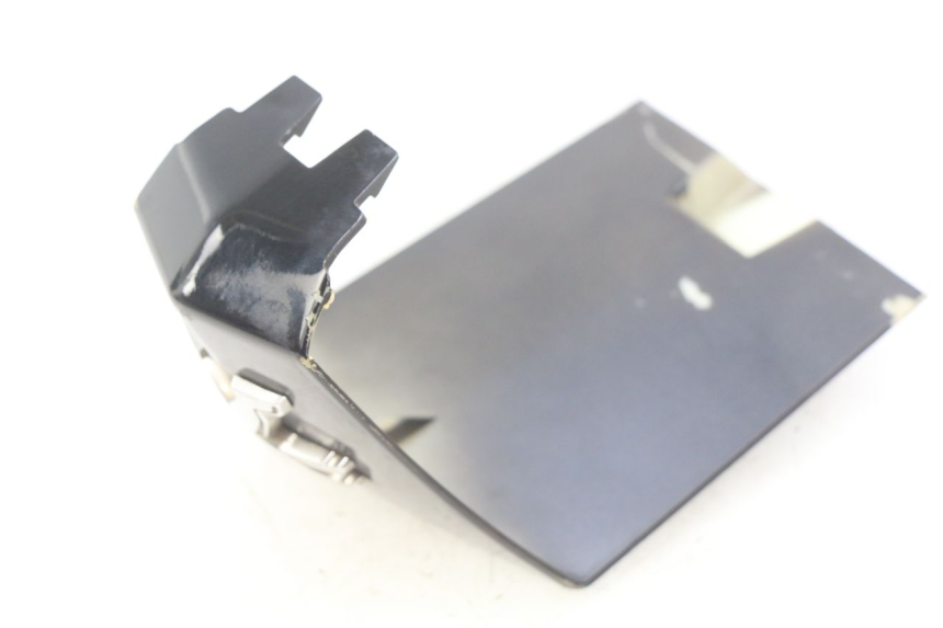 photo de GIUNZIONE PARAURTI ANTERIORE INF PEUGEOT CITYSTAR 50 (2013 - 2017) - Zoom sullo stato d'uso