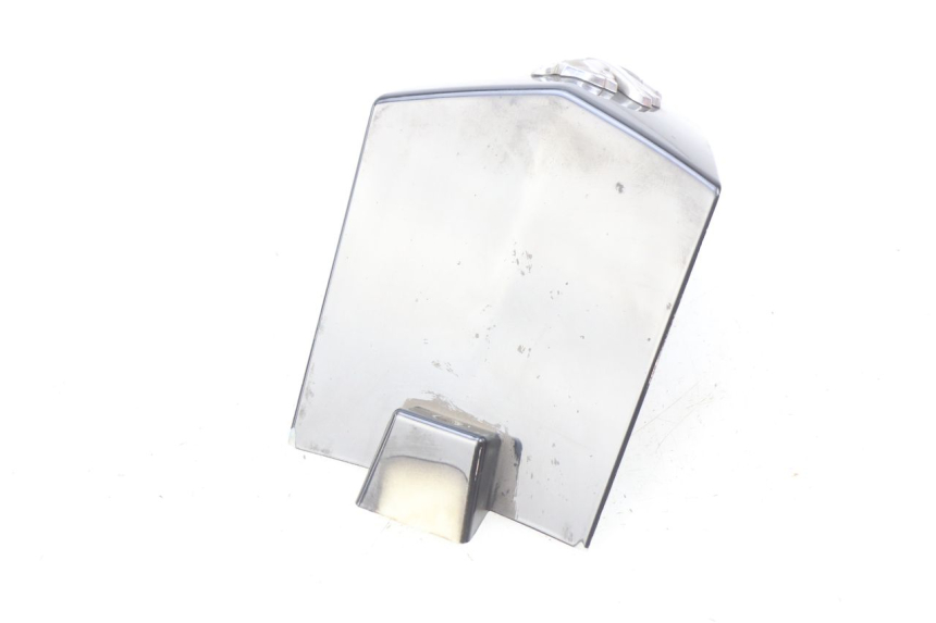 photo de GIUNZIONE PARAURTI ANTERIORE INF PEUGEOT CITYSTAR 50 (2013 - 2017) - Primo piano tecnico