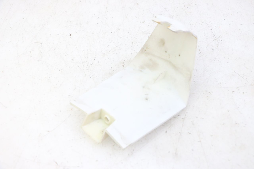 photo de GIUNZIONE PARAURTI ANTERIORE INF PEUGEOT CITYSTAR 50 (2013 - 2017) - Zoom sullo stato d'uso