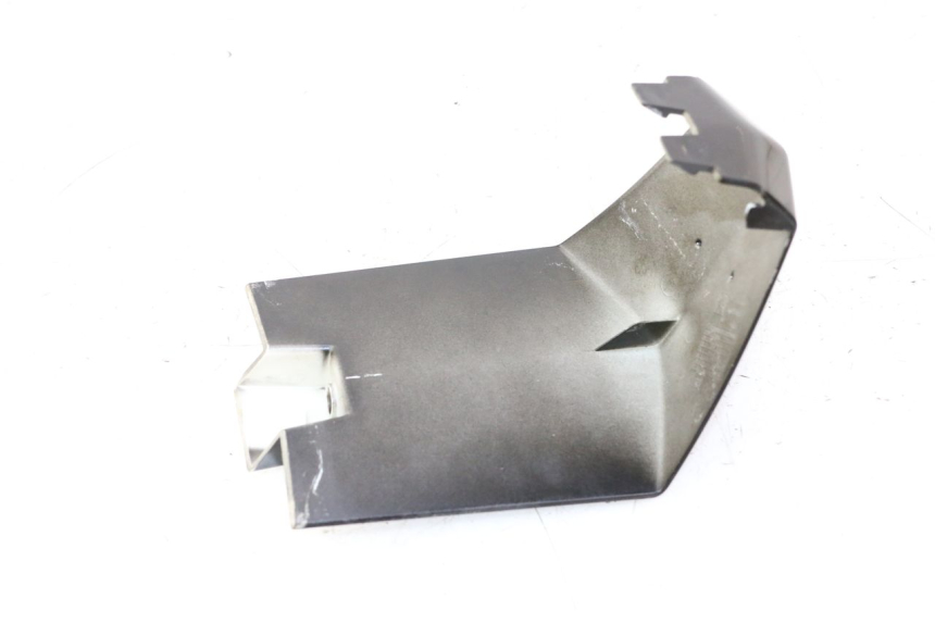 photo de GIUNZIONE PARAURTI ANTERIORE INF PEUGEOT CITYSTAR 50 (2013 - 2017) - Zoom sullo stato d'uso