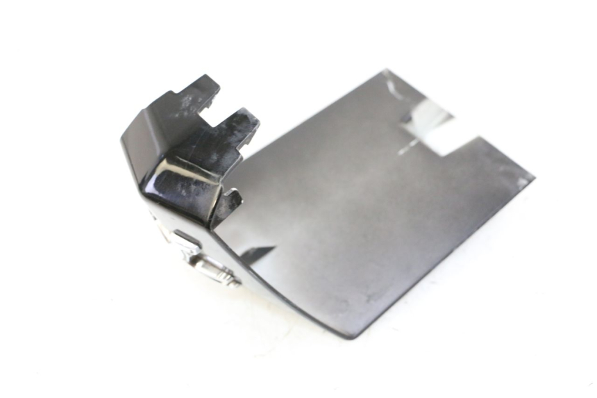 photo de GIUNZIONE PARAURTI ANTERIORE INF PEUGEOT CITYSTAR 50 (2013 - 2017) - Altra angolazione