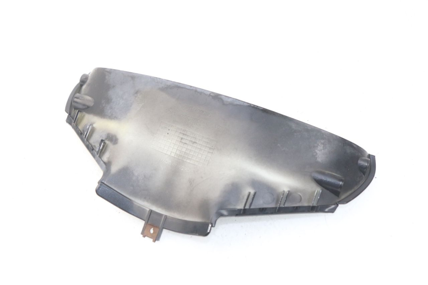 photo de Giunzione carena anteriore inf HYOSUNG COMET GTR 125 (2007 - 2014) - Dettaglio del componente