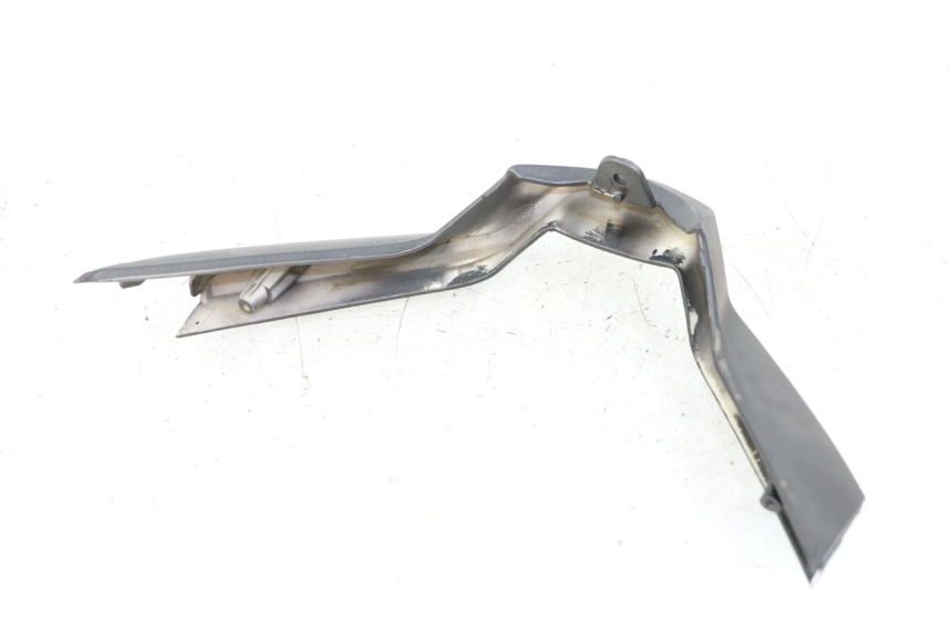 photo de CARENA ANTERIORE CONGIUNZIONE JM MOTORS EVOLIS 4T 50 (2018 - 2022) - Zoom sullo stato d'uso