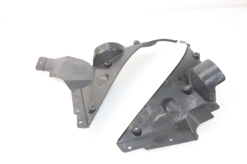 photo de GIUNZIONE PARAURTI ANTERIORE INF YAMAHA FJR ABS 1300 (2006 - 2012) - Dettaglio del componente
