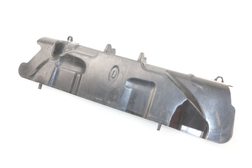 photo de Giunzione carena anteriore inf SUZUKI GSX-R GSXR K16 1000 (2012 - 2016) - Dettaglio del componente