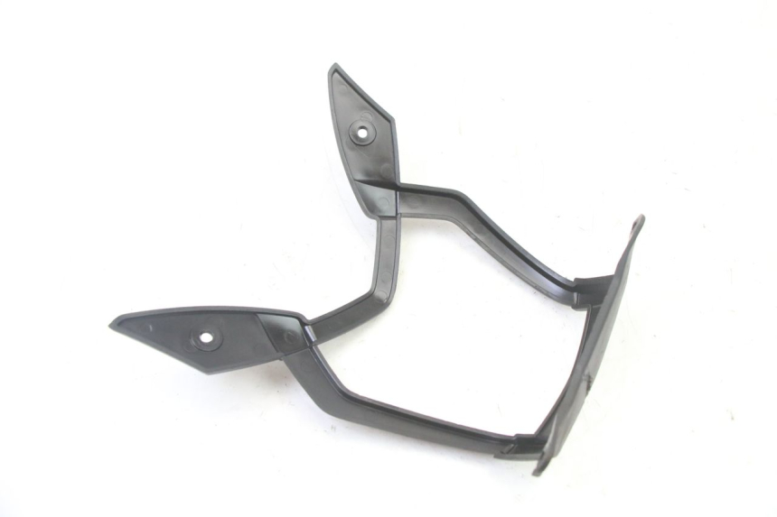 photo de CARENA ANTERIORE CONGIUNZIONE PEUGEOT KISBEE 4T 50 (2018 - 2022) - Dettagli dei punti di fissaggio