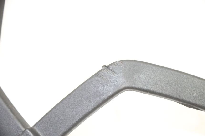 photo de CARENA ANTERIORE CONGIUNZIONE PEUGEOT KISBEE 4T 50 (2018 - 2022) - Zoom sullo stato d'uso