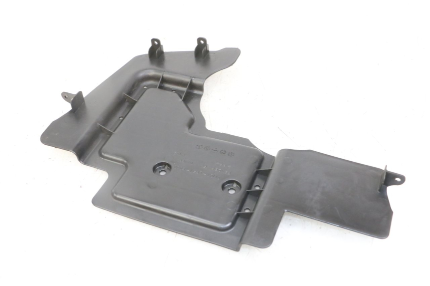 photo de CARENA ANTERIORE CONGIUNZIONE KYMCO DINK 4T 50 (2007 - 2018) - Zoom sullo stato d'uso