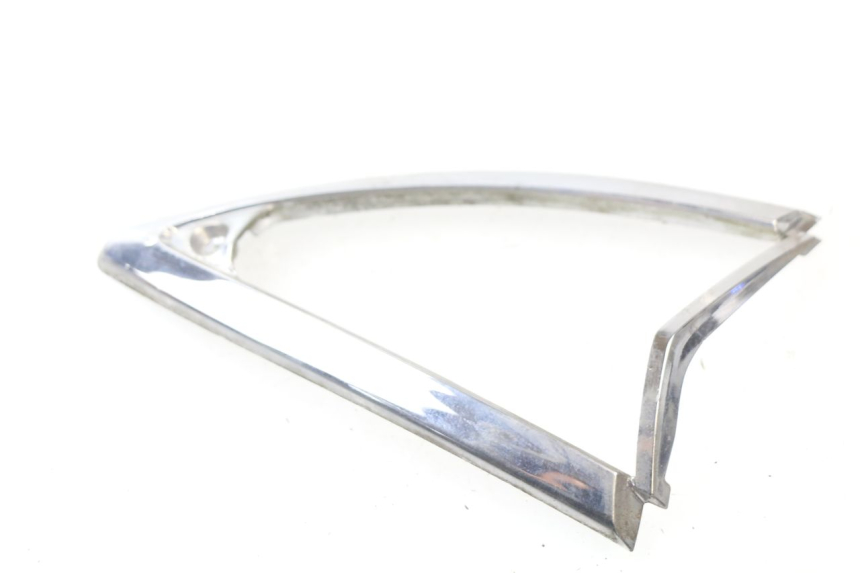 photo de Giunzione carena anteriore inferiore PIAGGIO LIBERTY 125 (2009 - 2013) - Vista principale