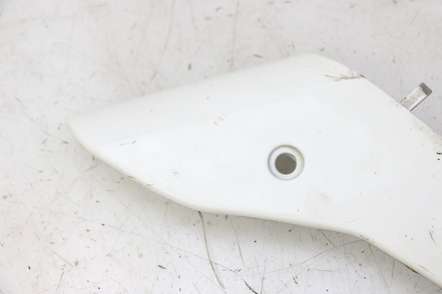 photo de CARENA ANTERIORE CONGIUNZIONE PIAGGIO LXV 4T 50 (2009 - 2013) - Dettaglio del componente