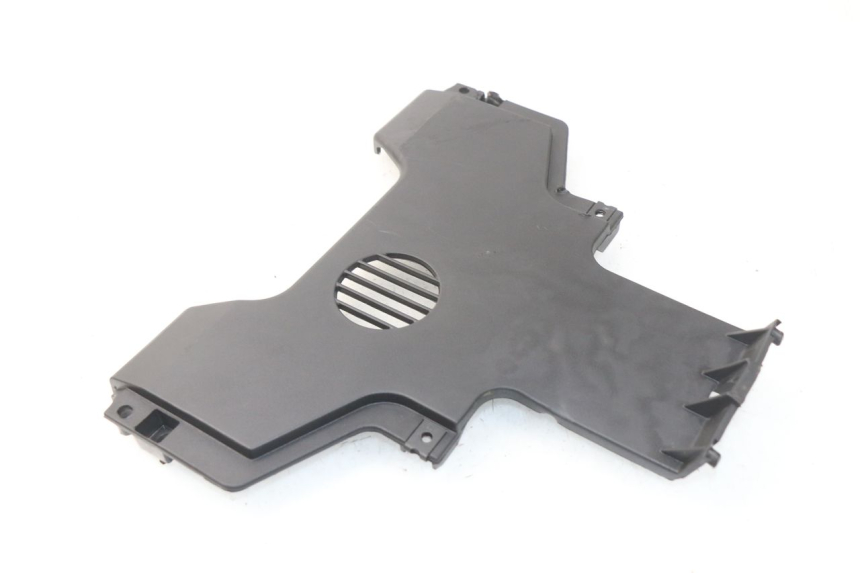 photo de Giunzione carena anteriore inferiore PIAGGIO MP3 HPE 500 (2019 - 2022) - Vista d'insieme del prodotto