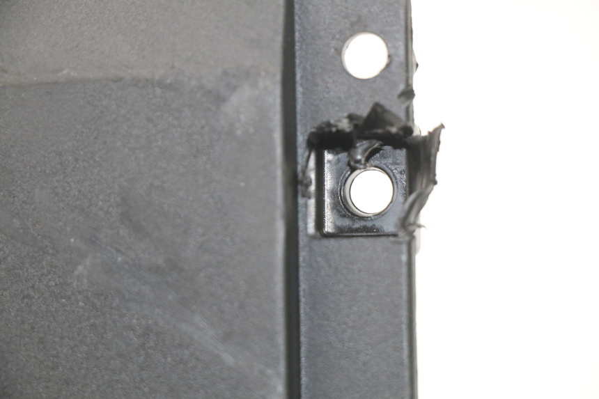 photo de Giunzione carena anteriore inferiore PIAGGIO MP3 HPE 500 (2019 - 2022) - Dettagli dei punti di fissaggio