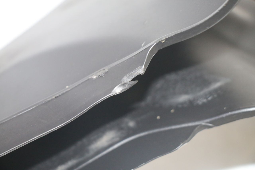 photo de CARENA ANTERIORE CONGIUNZIONE PIAGGIO MP3 HPE 350 (2018 - 2020) - Dettagli dei punti di fissaggio