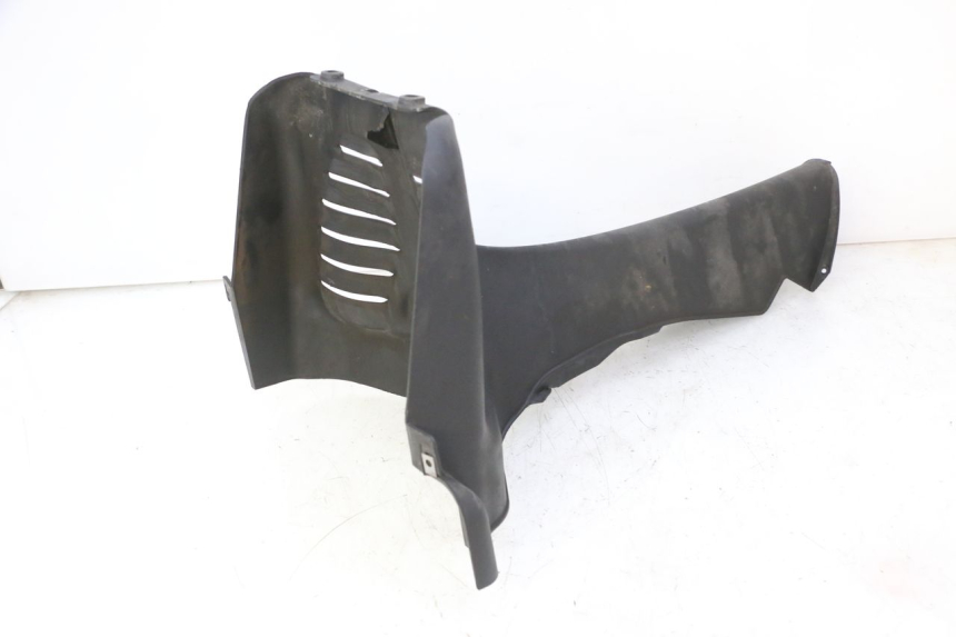 photo de CARENA ANTERIORE CONGIUNZIONE PIAGGIO MP3 RL 250 (2006 - 2010) - Dettagli dei punti di fissaggio