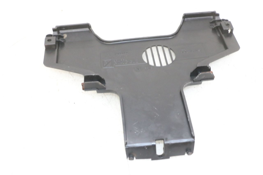 photo de CARENA ANTERIORE CONGIUNZIONE PIAGGIO MP3 500 (2016 - 2018) - Dettaglio del componente