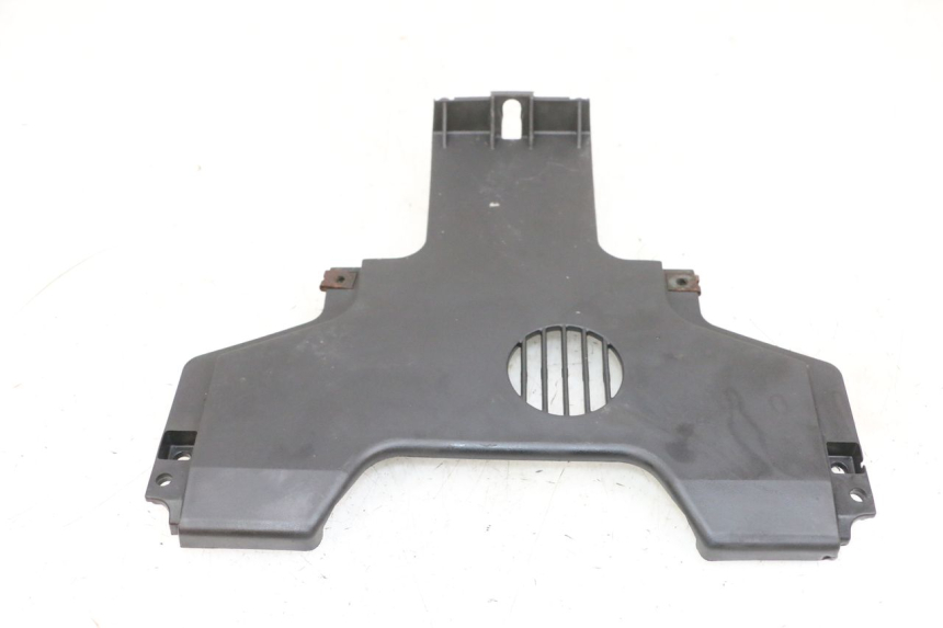 photo de CARENA ANTERIORE CONGIUNZIONE PIAGGIO MP3 500 (2016 - 2018) - Primo piano tecnico