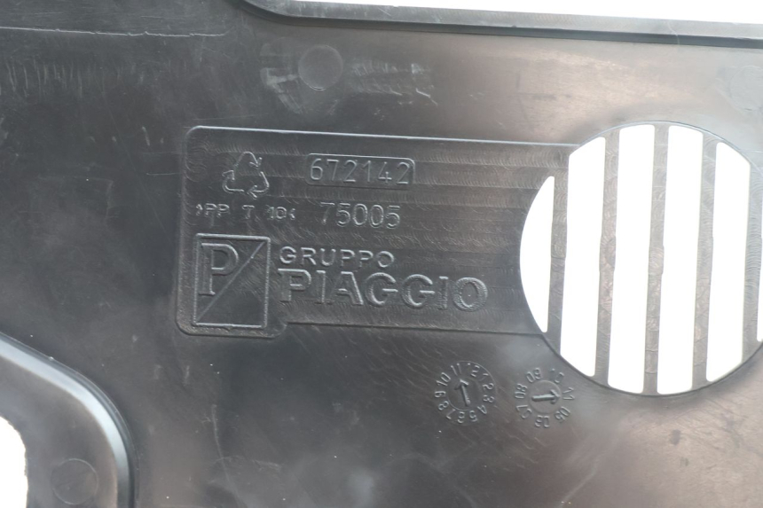 photo de CARENA ANTERIORE CONGIUNZIONE PIAGGIO MP3 500 (2016 - 2018) - Vista d'insieme del prodotto