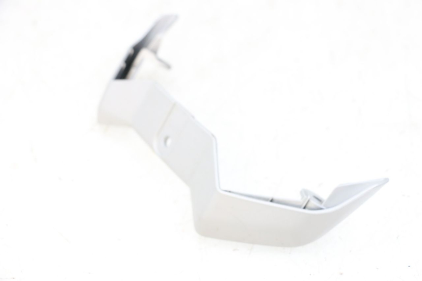 photo de CARENA ANTERIORE CONGIUNZIONE YAMAHA MT-07 MT07 ABS 700 (2018 - 2020) - Primo piano tecnico