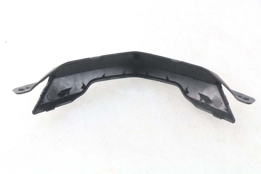 photo de Giunzione carenatura anteriore inf MBK MW TRYPTIK 125 (2017 - 2022) - Altra angolazione