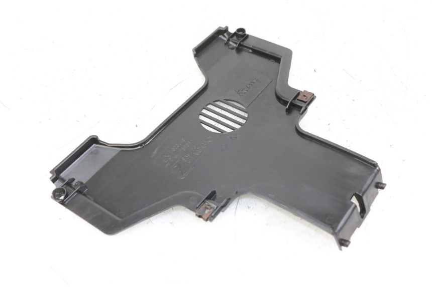 photo de GIUNZIONE PARAURTI ANTERIORE INF PIAGGIO MP3 LT 400 (2007 - 2012) - Dettaglio del componente