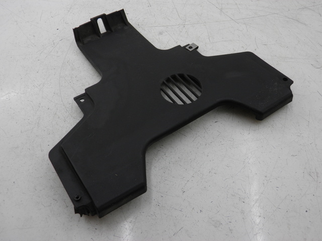 photo de CARENA ANTERIORE CONGIUNZIONE PIAGGIO MP3 RL 125 (2006 - 2014) - Zoom sullo stato d'uso